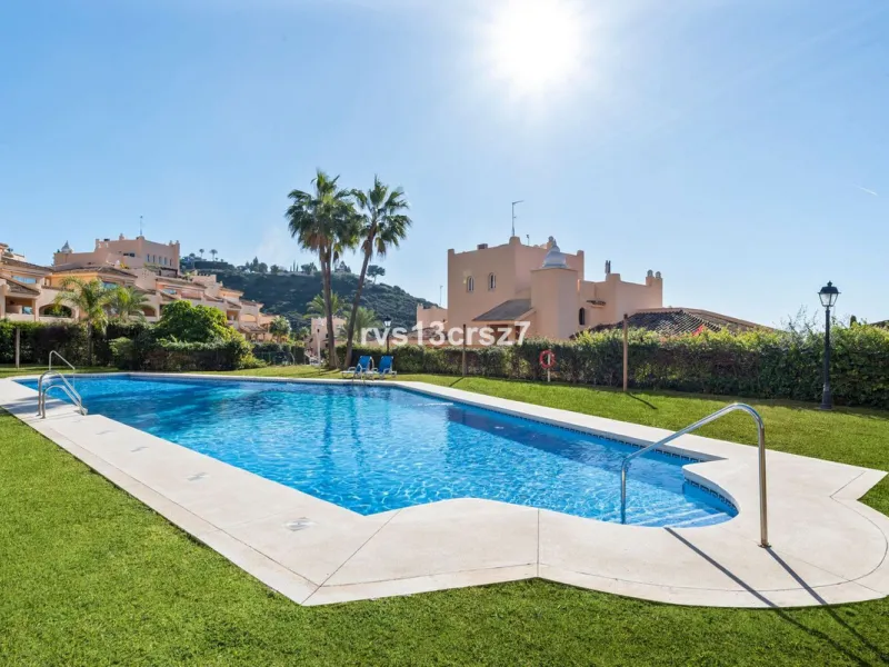 Spacious, recently renovated 3-bedroom apartment in one of the most beautiful and safest urbanizations in Elviria, "St. Maria Village." A 24-hour security community just 5 minutes from the beach, it features several swimming pools and a large, beautifully