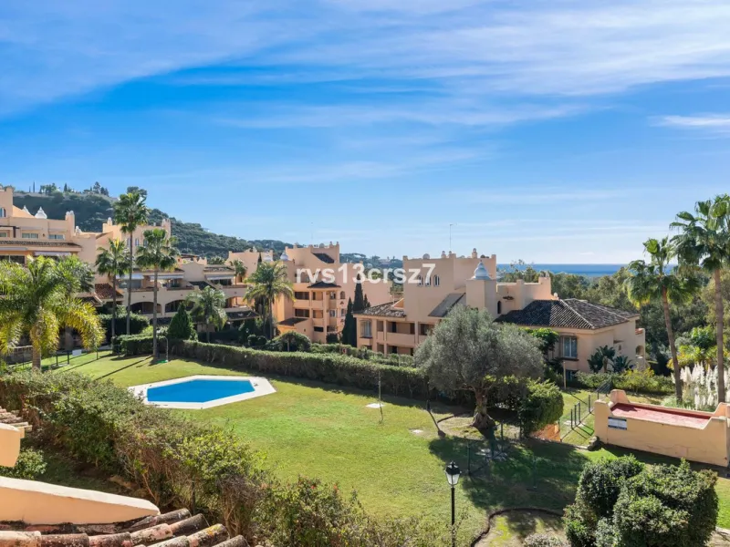 Spacious, recently renovated 3-bedroom apartment in one of the most beautiful and safest urbanizations in Elviria, "St. Maria Village." A 24-hour security community just 5 minutes from the beach, it features several swimming pools and a large, beautifully