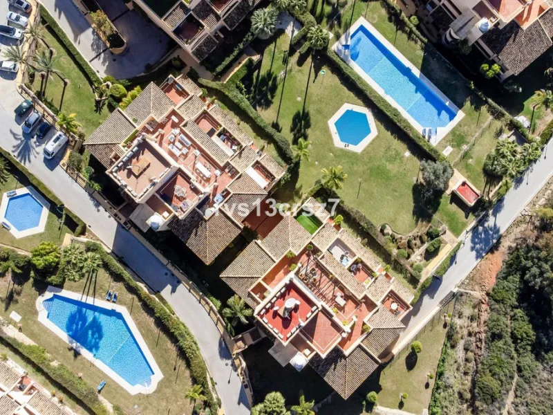 Spacious, recently renovated 3-bedroom apartment in one of the most beautiful and safest urbanizations in Elviria, "St. Maria Village." A 24-hour security community just 5 minutes from the beach, it features several swimming pools and a large, beautifully