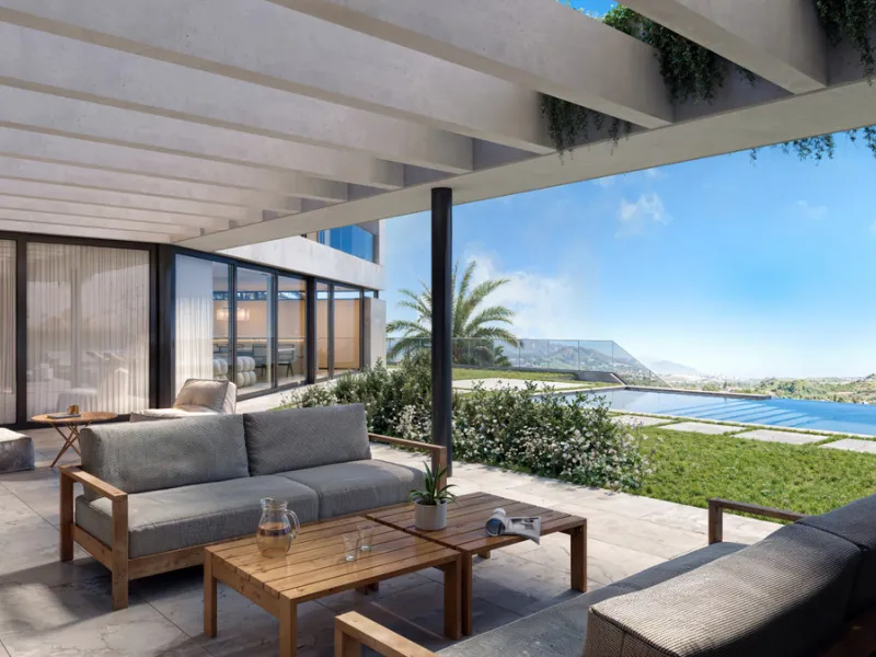 Located in the prestigious area of Mijas Golf, Mijas Costa, Málaga, this exceptional residential plot offers a unique opportunity to create a bespoke home in one of the most sought-after locations on the Costa del Sol. Boasting an impressive 1,573m2, this