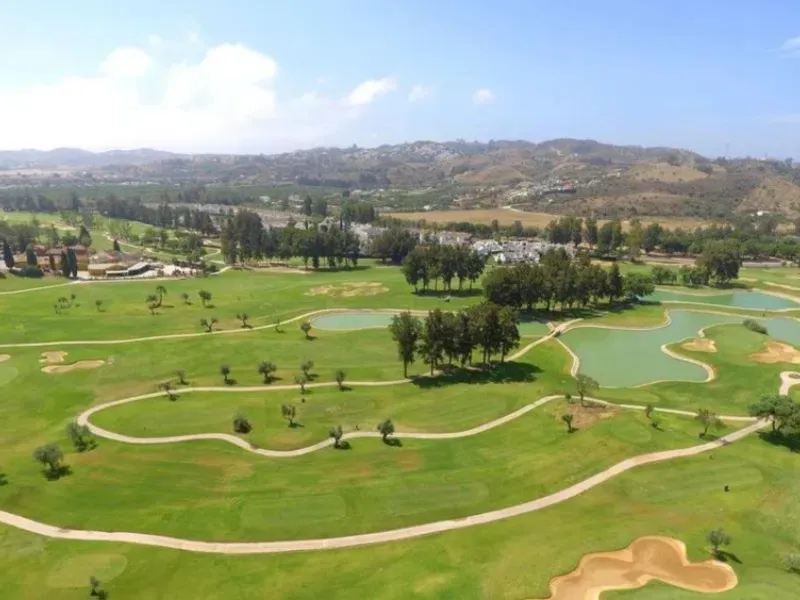 Located in the prestigious area of Mijas Golf, Mijas Costa, Málaga, this exceptional residential plot offers a unique opportunity to create a bespoke home in one of the most sought-after locations on the Costa del Sol. Boasting an impressive 1,573m2, this