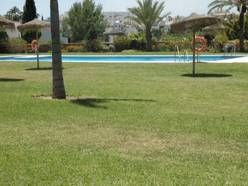 Роскошная 3-комнатная квартира на первом этаже в жилом комплексе Golf Resort Torrequebrada, Бенальмадена