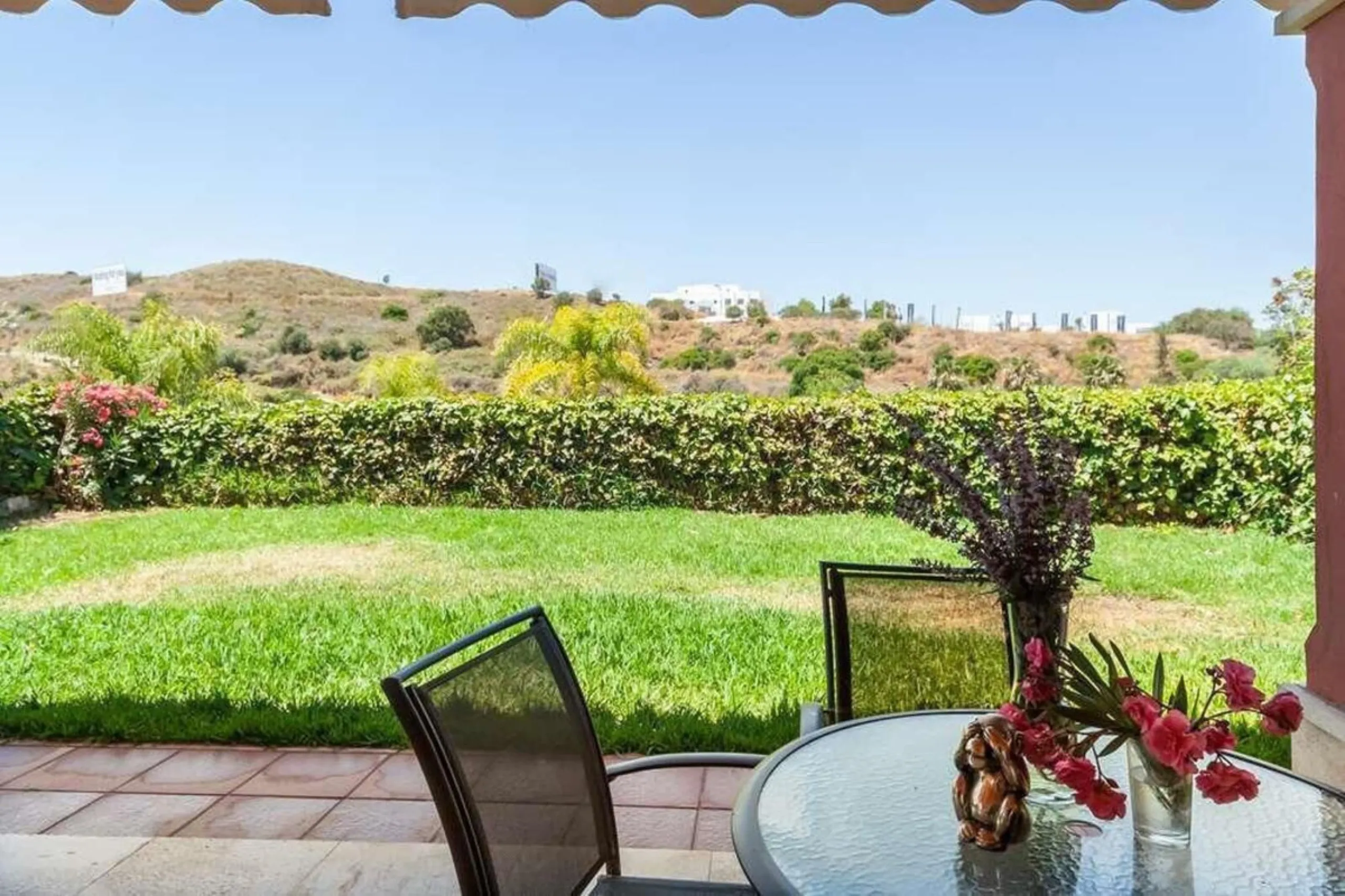 House - Semi-Detached House в продаже в Marbella, Málaga. В доме 3 спален и 4 ванных комнат. Площадь дома 180 м². Площадь участка 100 м²