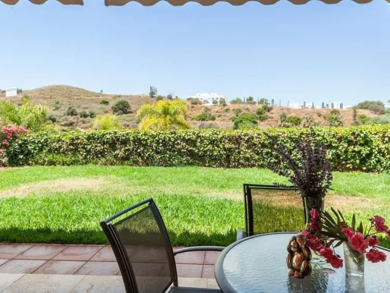 House - Semi-Detached House в продаже в Marbella, Málaga. В доме 3 спален и 4 ванных комнат. Площадь дома 180 м². Площадь участка 100 м²