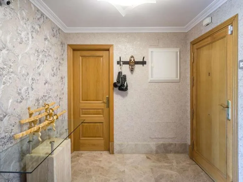 House - Semi-Detached House в продаже в Marbella, Málaga. В доме 3 спален и 4 ванных комнат. Площадь дома 180 м². Площадь участка 100 м²