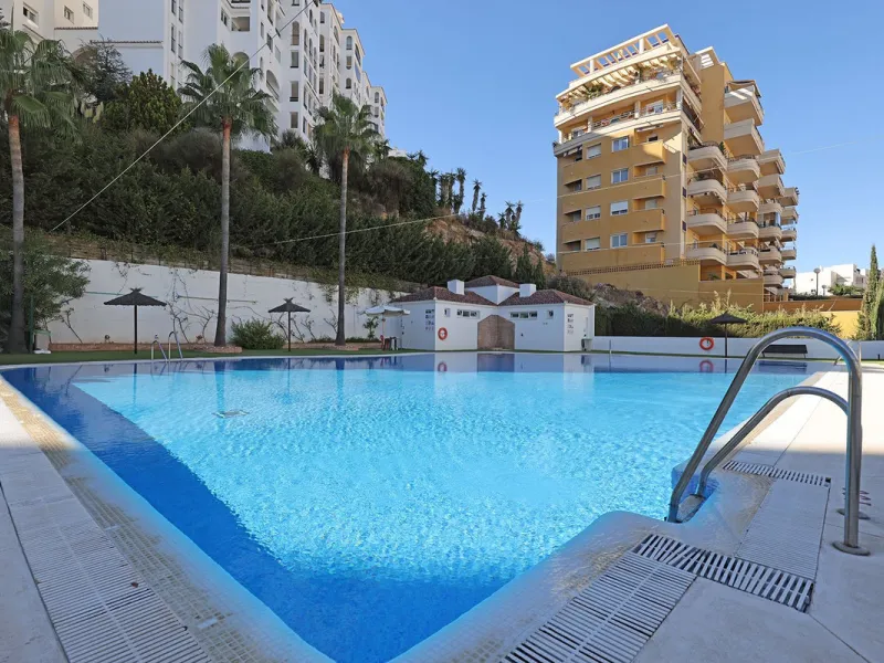 This exquisite three-bedroom apartment offers a harmonious blend of comfort and sophistication, perfect for those seeking a refined lifestyle on the Costa del Sol. Designed to inspire, the property welcomes residents with a sense of warmth and elegance, m