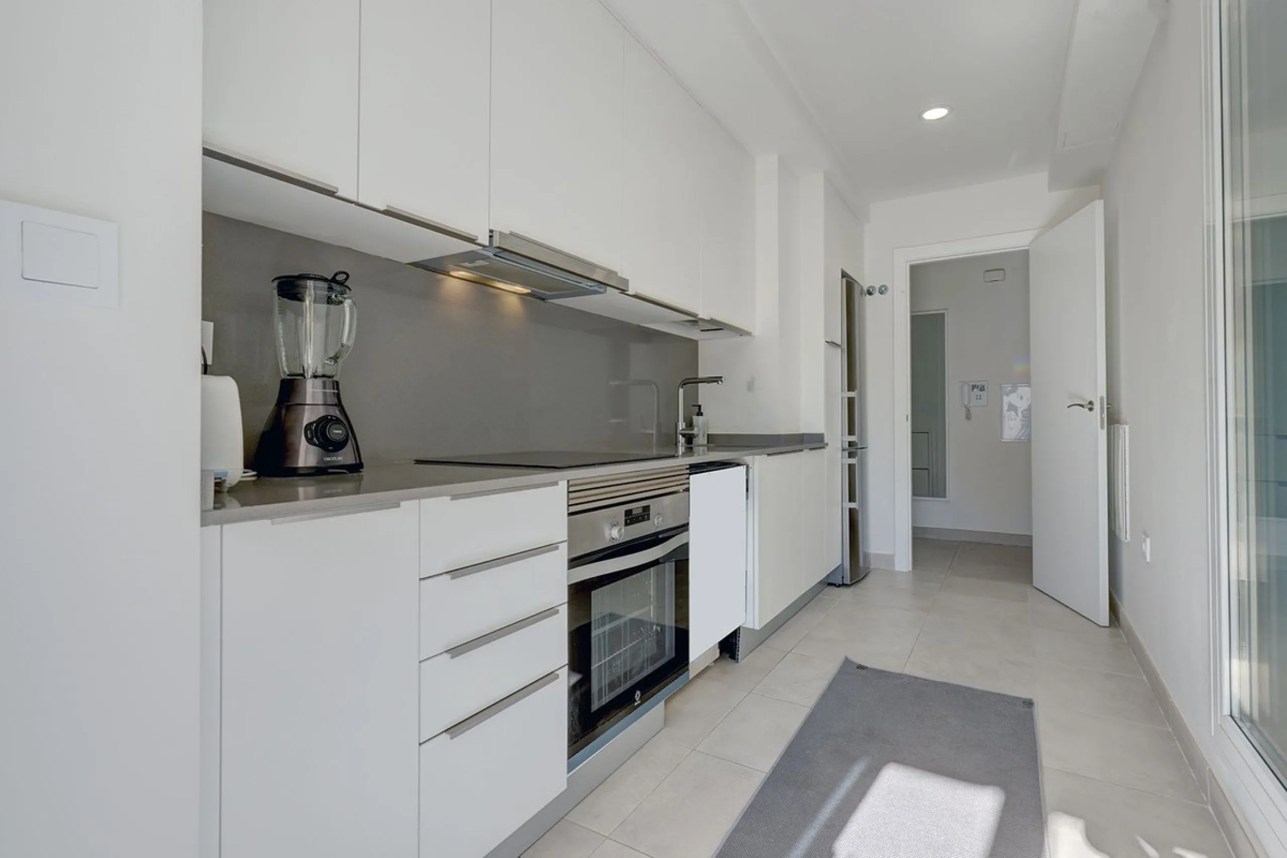 This exquisite three-bedroom apartment offers a harmonious blend of comfort and sophistication, perfect for those seeking a refined lifestyle on the Costa del Sol. Designed to inspire, the property welcomes residents with a sense of warmth and elegance, m