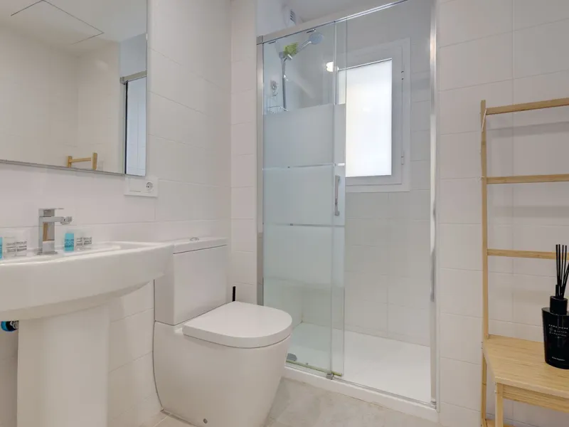 This exquisite three-bedroom apartment offers a harmonious blend of comfort and sophistication, perfect for those seeking a refined lifestyle on the Costa del Sol. Designed to inspire, the property welcomes residents with a sense of warmth and elegance, m