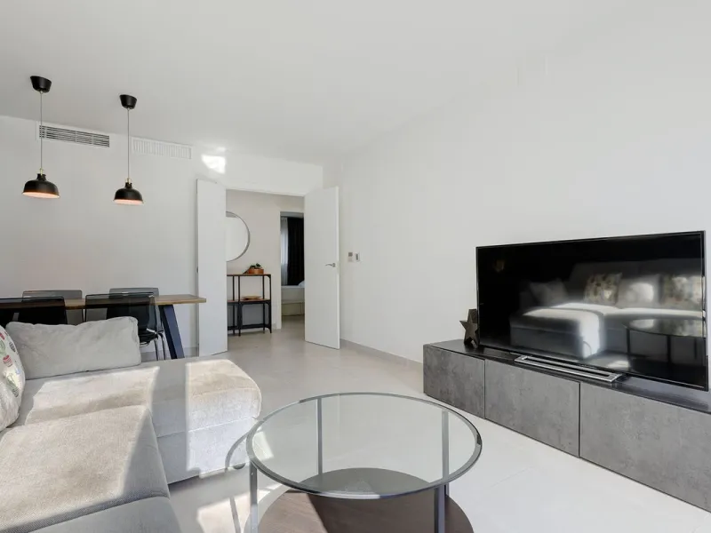 This exquisite three-bedroom apartment offers a harmonious blend of comfort and sophistication, perfect for those seeking a refined lifestyle on the Costa del Sol. Designed to inspire, the property welcomes residents with a sense of warmth and elegance, m