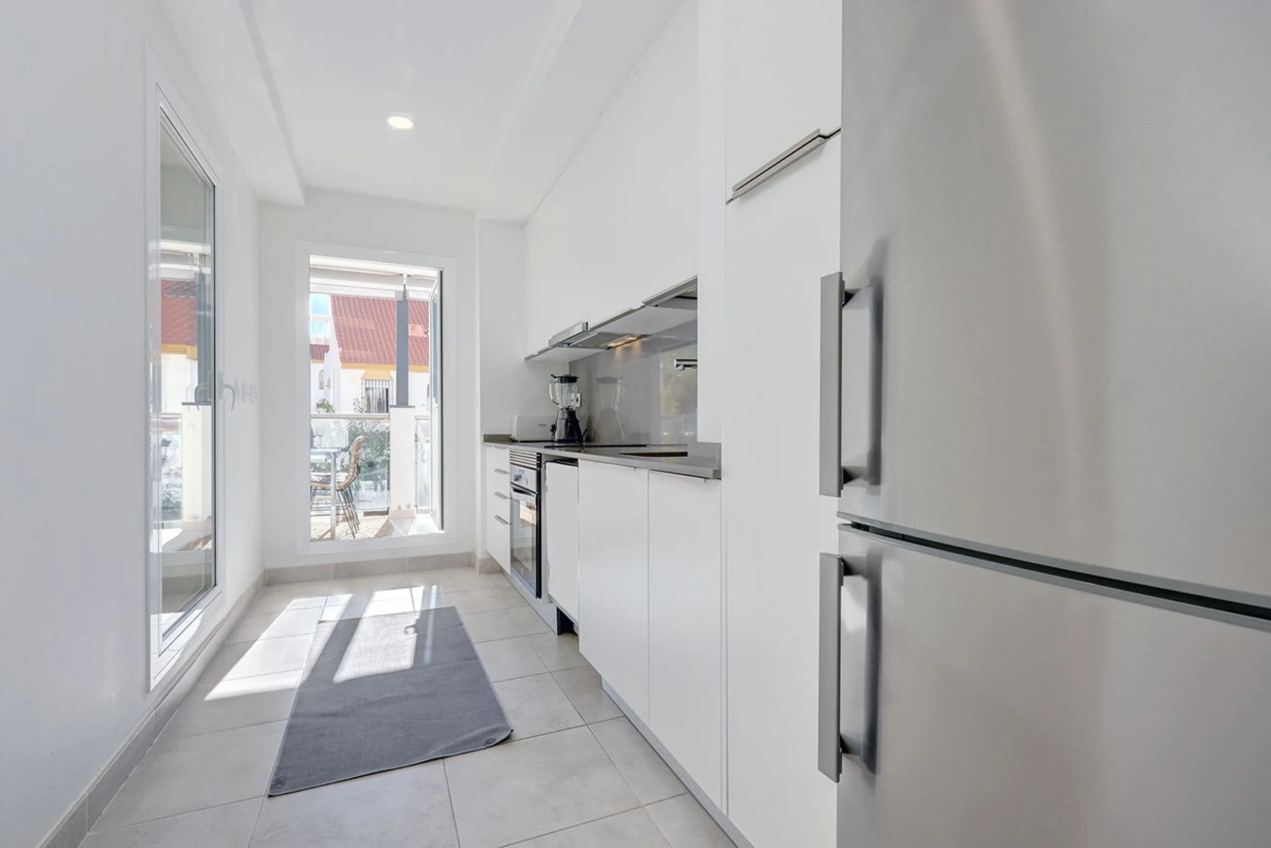 This exquisite three-bedroom apartment offers a harmonious blend of comfort and sophistication, perfect for those seeking a refined lifestyle on the Costa del Sol. Designed to inspire, the property welcomes residents with a sense of warmth and elegance, m