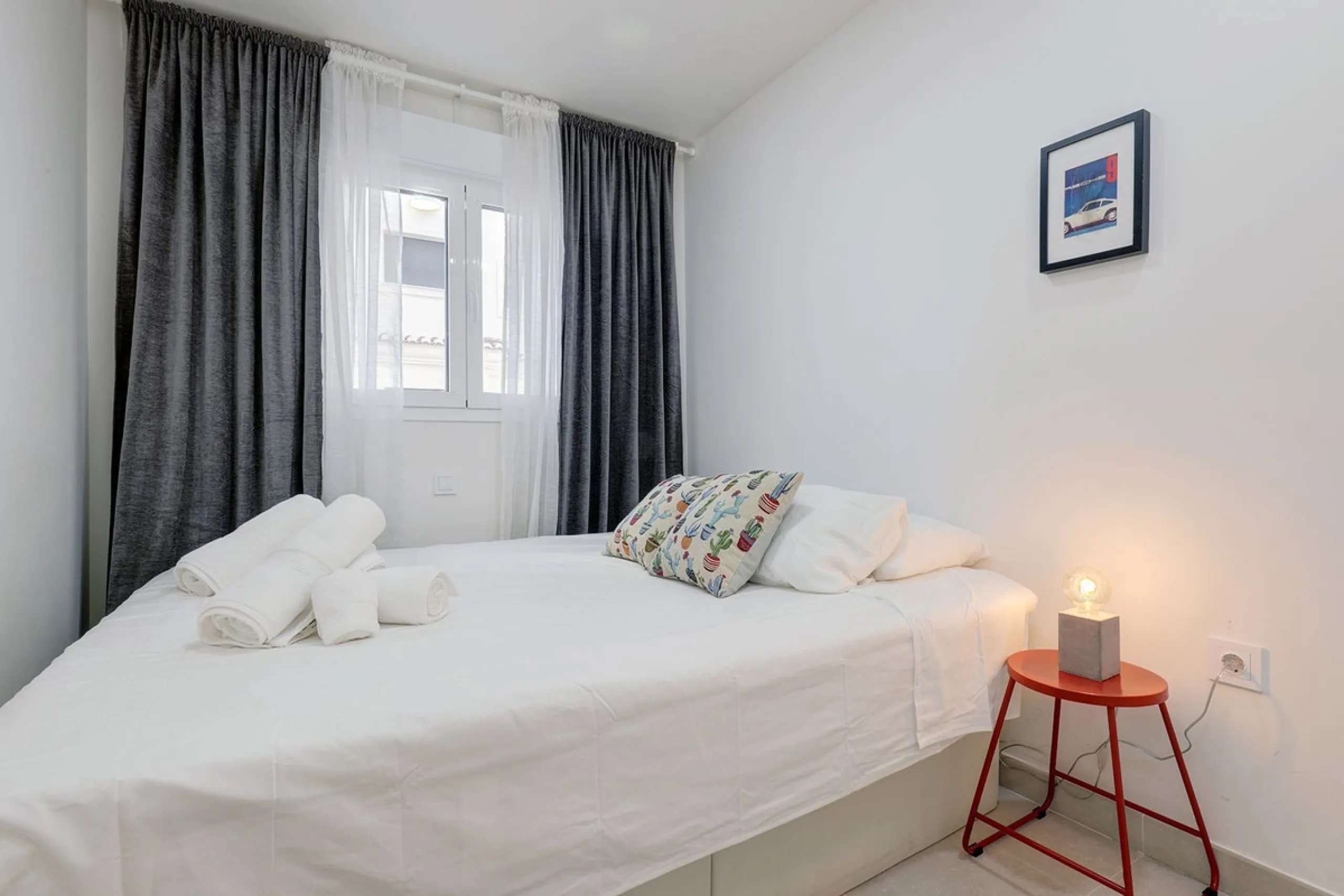 This exquisite three-bedroom apartment offers a harmonious blend of comfort and sophistication, perfect for those seeking a refined lifestyle on the Costa del Sol. Designed to inspire, the property welcomes residents with a sense of warmth and elegance, m