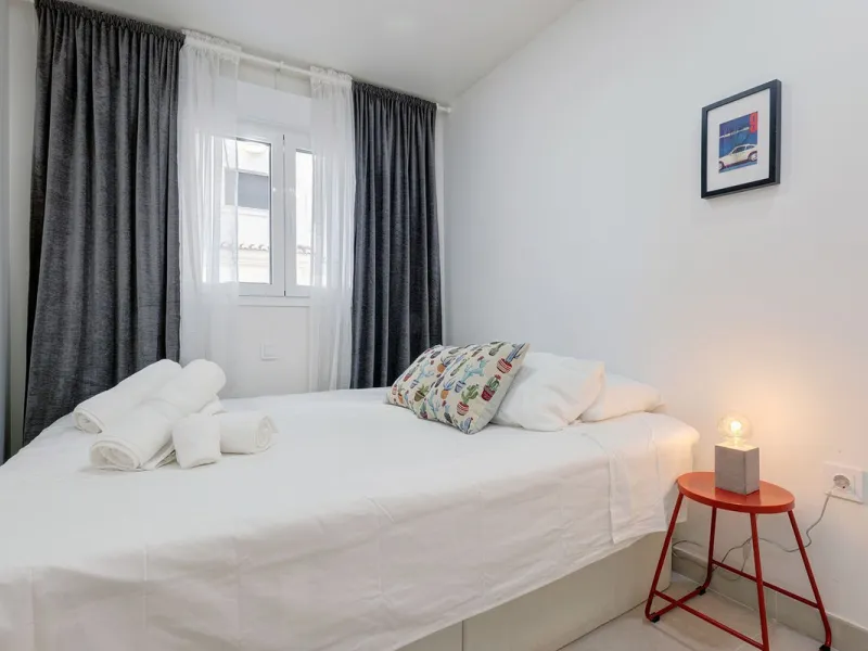 This exquisite three-bedroom apartment offers a harmonious blend of comfort and sophistication, perfect for those seeking a refined lifestyle on the Costa del Sol. Designed to inspire, the property welcomes residents with a sense of warmth and elegance, m