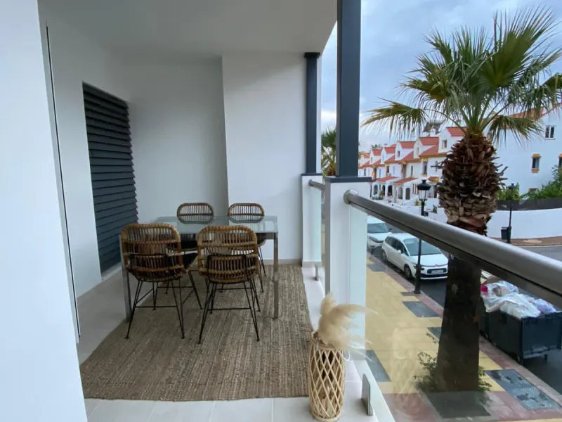 This exquisite three-bedroom apartment offers a harmonious blend of comfort and sophistication, perfect for those seeking a refined lifestyle on the Costa del Sol. Designed to inspire, the property welcomes residents with a sense of warmth and elegance, m