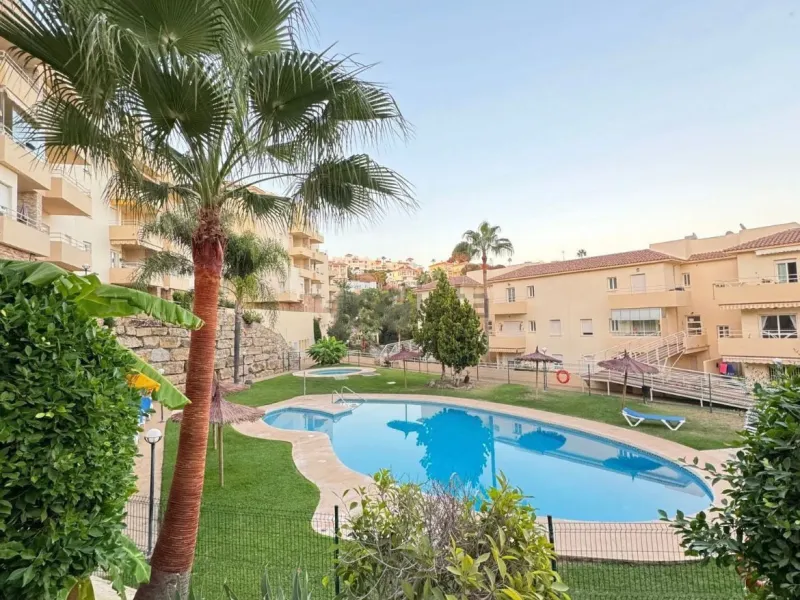 Apartment - Middle Floor Apartment в продаже в Mijas, Málaga. В доме 2 спален и 1 ванных комнат. Площадь дома 74 м²