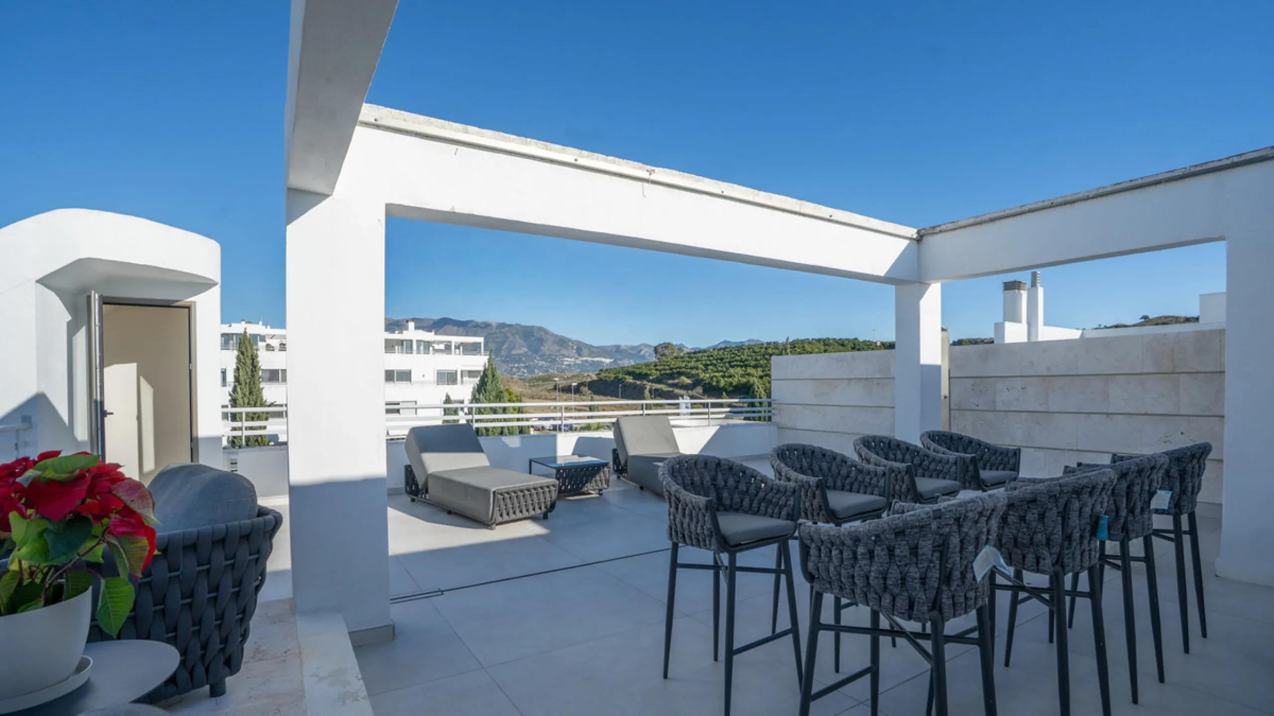 Apartment - Penthouse в продаже в Mijas, Málaga. В доме 2 спален и 3 ванных комнат. Площадь дома 221 м²