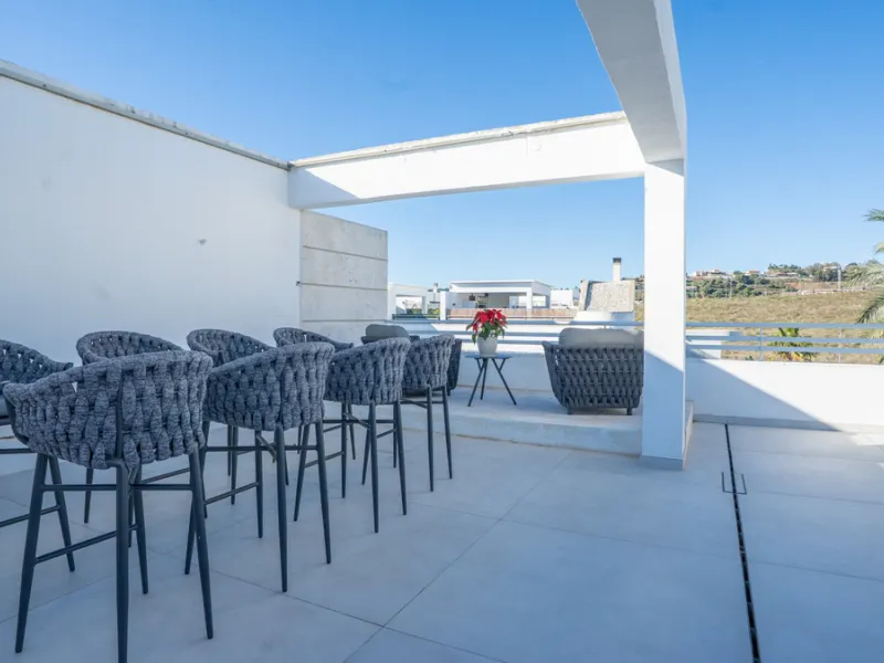 Apartment - Penthouse в продаже в Mijas, Málaga. В доме 2 спален и 3 ванных комнат. Площадь дома 221 м²