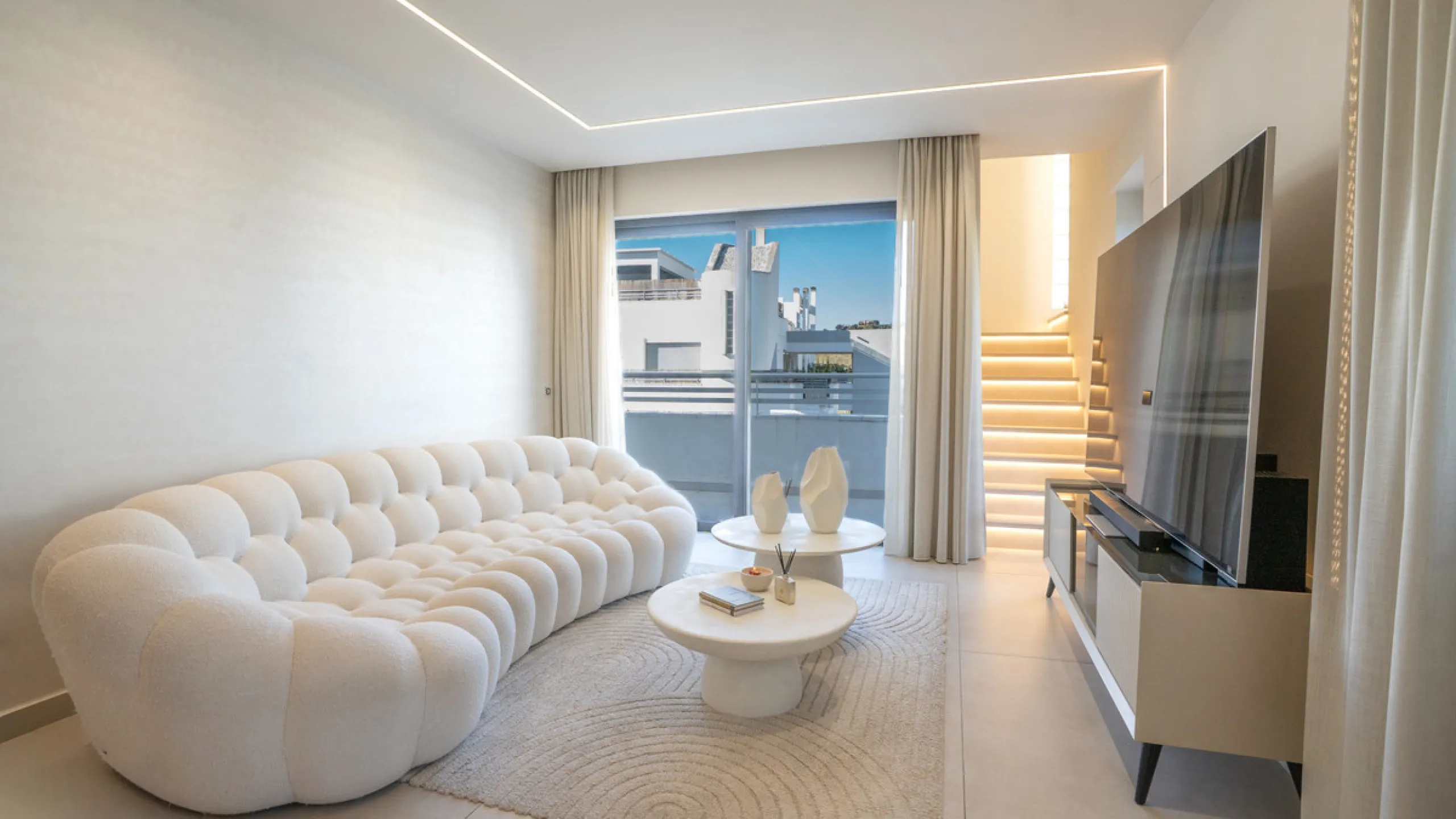 Apartment - Penthouse в продаже в Mijas, Málaga. В доме 2 спален и 3 ванных комнат. Площадь дома 221 м²