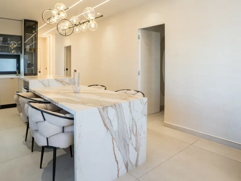 Apartment - Penthouse в продаже в Mijas, Málaga. В доме 2 спален и 3 ванных комнат. Площадь дома 221 м²