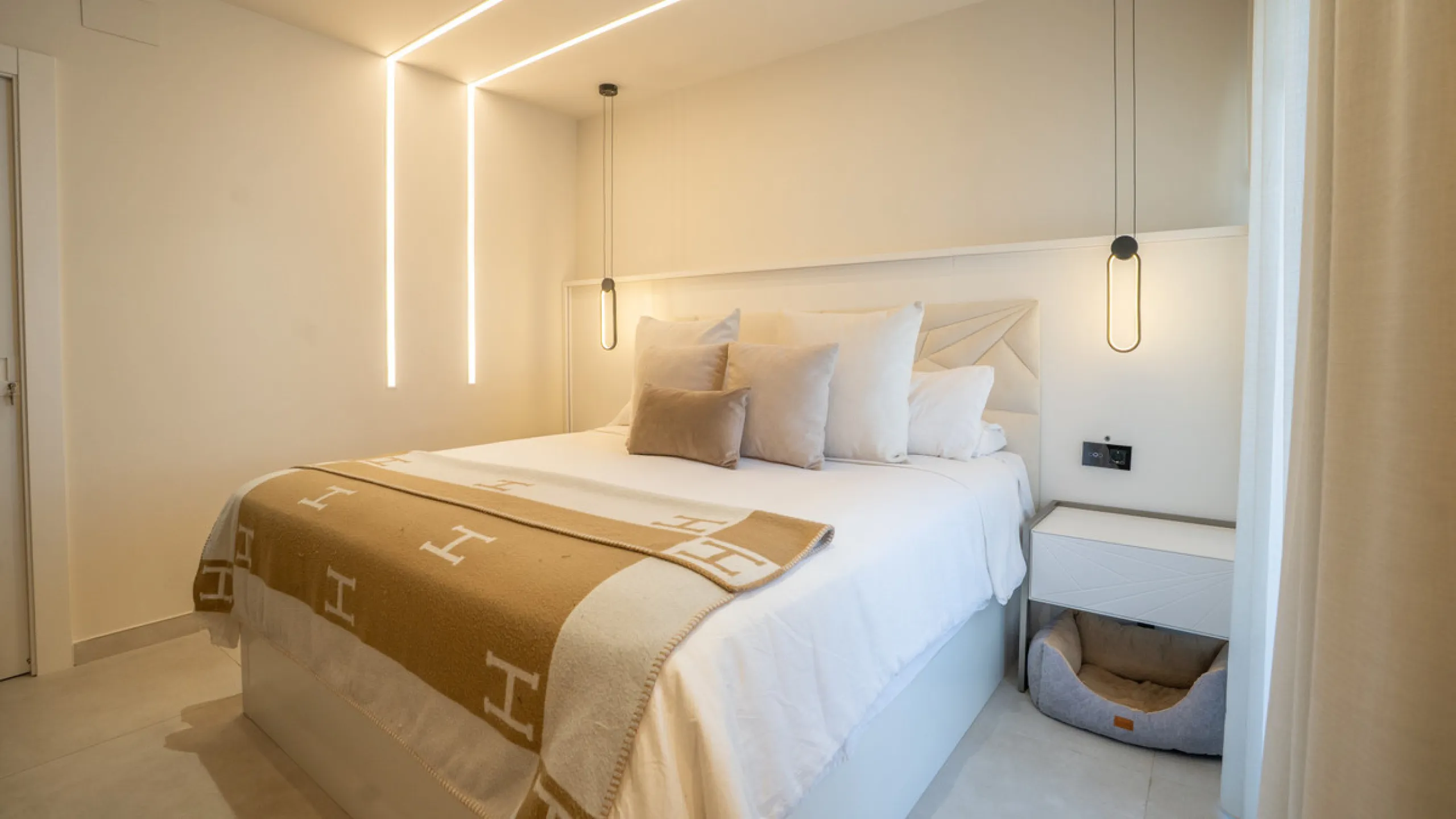 Apartment - Penthouse в продаже в Mijas, Málaga. В доме 2 спален и 3 ванных комнат. Площадь дома 221 м²
