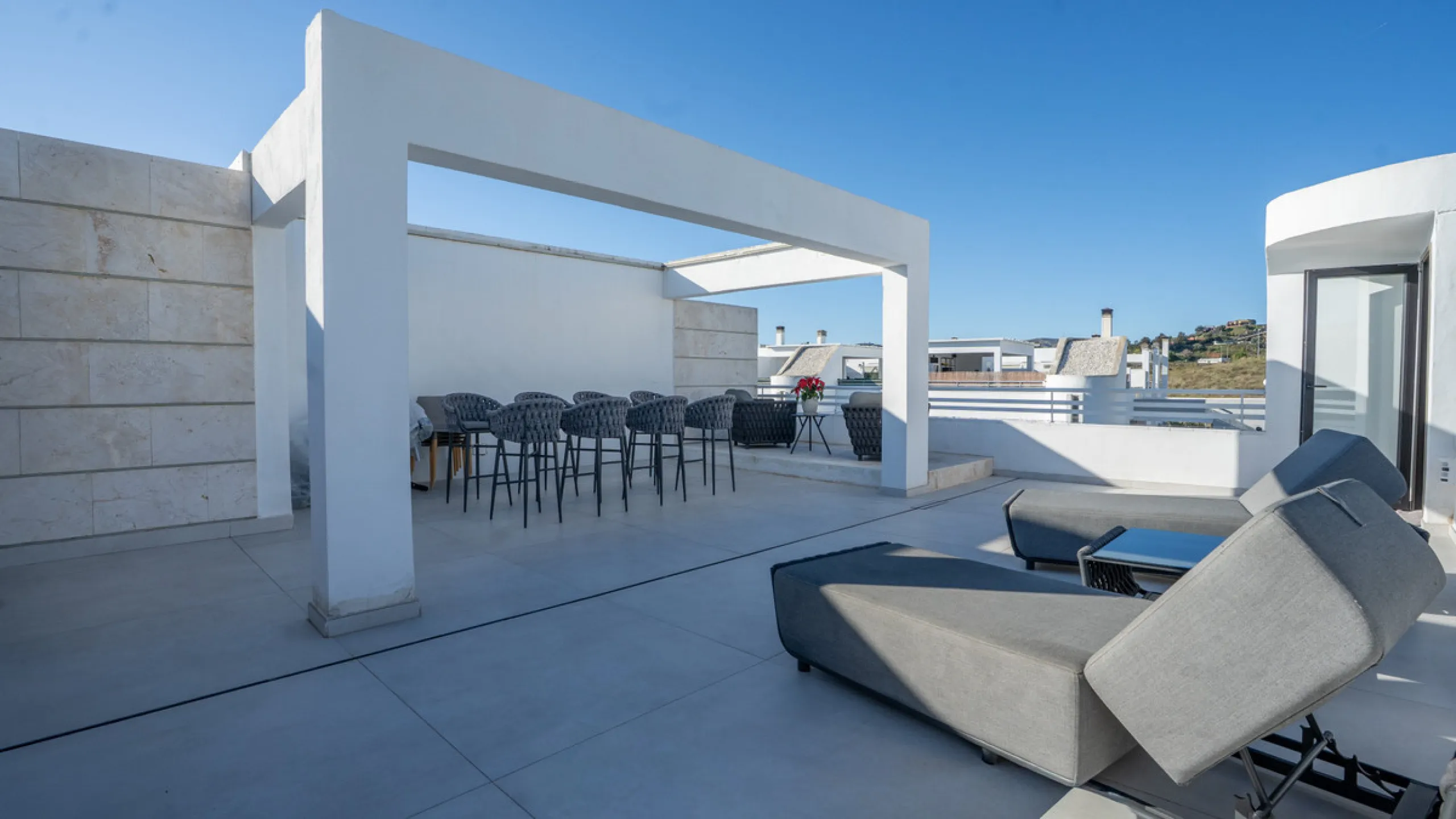 Apartment - Penthouse в продаже в Mijas, Málaga. В доме 2 спален и 3 ванных комнат. Площадь дома 221 м²