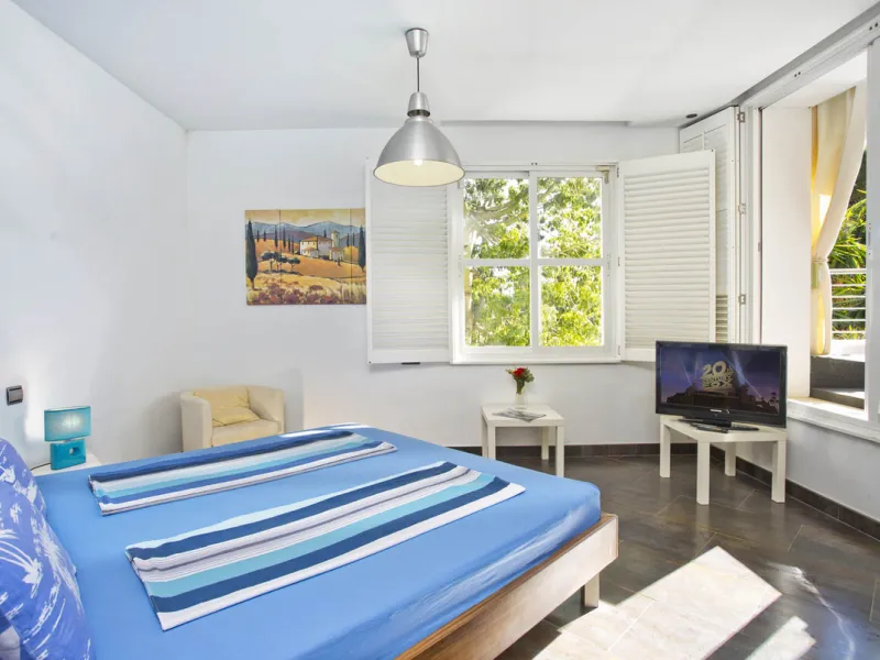 House - Detached Villa в продаже в Marbella, Málaga. В доме 8 спален и 9 ванных комнат. Площадь дома 376 м². Площадь участка 951 м²