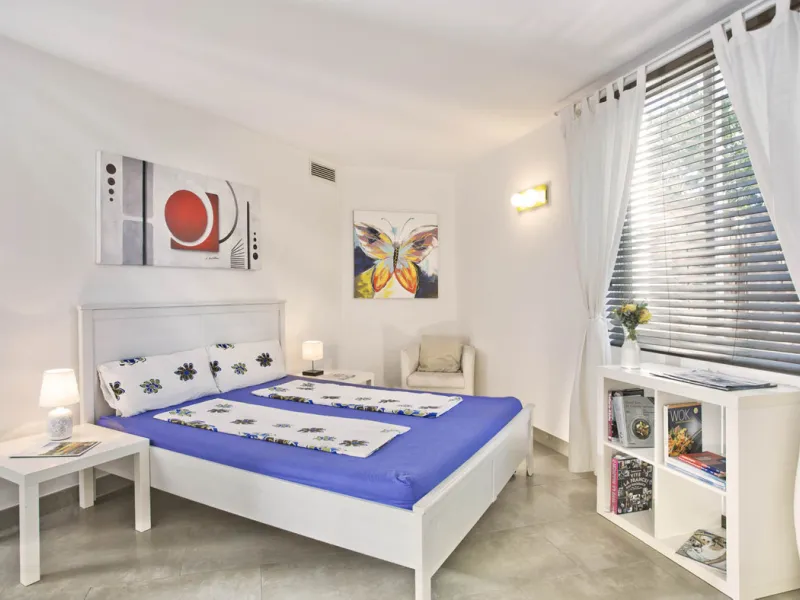 House - Detached Villa в продаже в Marbella, Málaga. В доме 8 спален и 9 ванных комнат. Площадь дома 376 м². Площадь участка 951 м²