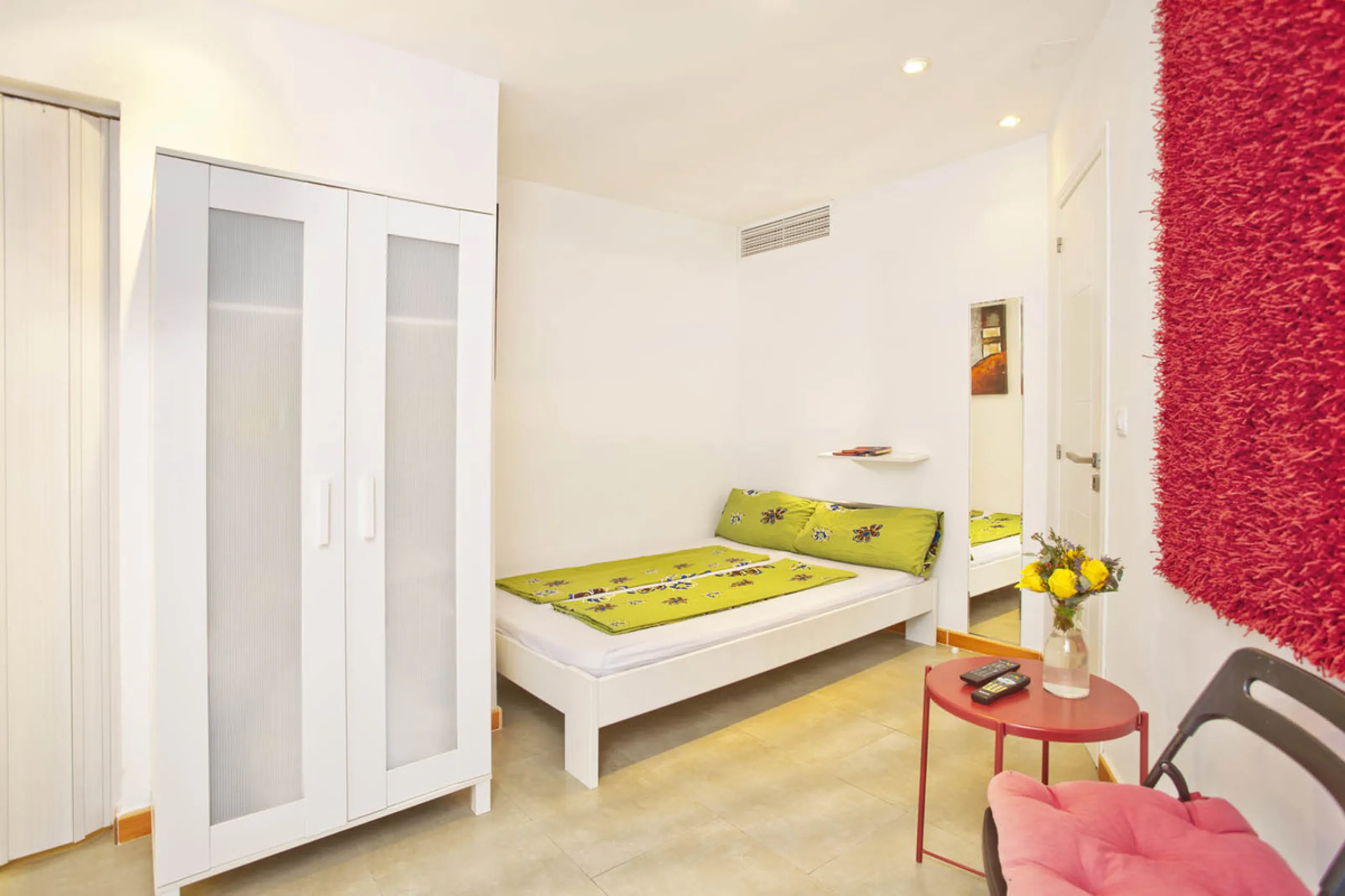 House - Detached Villa в продаже в Marbella, Málaga. В доме 8 спален и 9 ванных комнат. Площадь дома 376 м². Площадь участка 951 м²