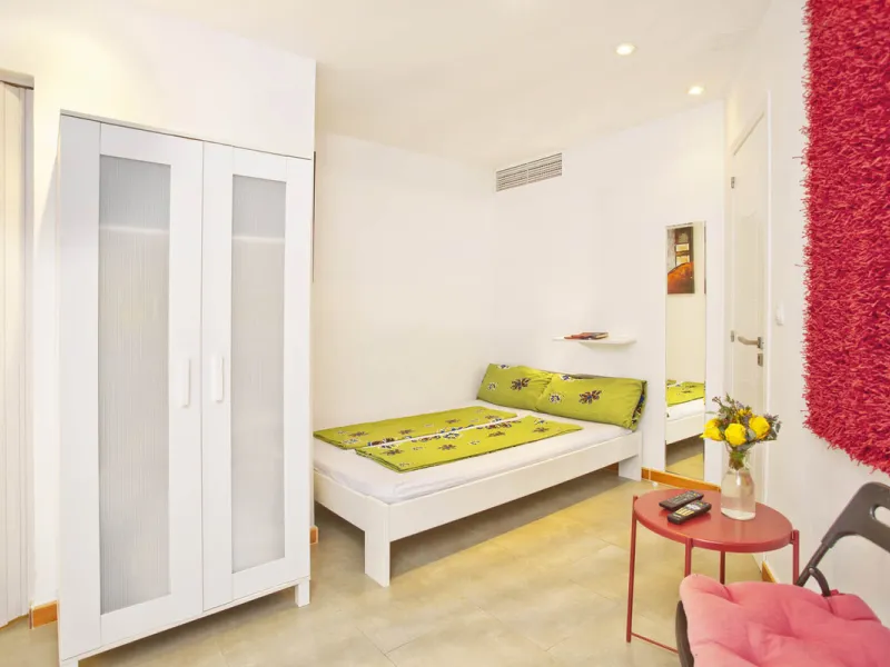 House - Detached Villa в продаже в Marbella, Málaga. В доме 8 спален и 9 ванных комнат. Площадь дома 376 м². Площадь участка 951 м²