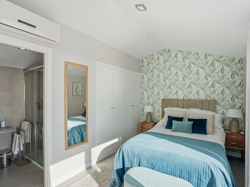 We are delighted to present for sale this stunning 3-bedroom, 2-bathroom duplex penthouse boasting spectacular panoramic views of the Mediterranean Sea.