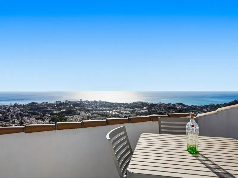 We are delighted to present for sale this stunning 3-bedroom, 2-bathroom duplex penthouse boasting spectacular panoramic views of the Mediterranean Sea.