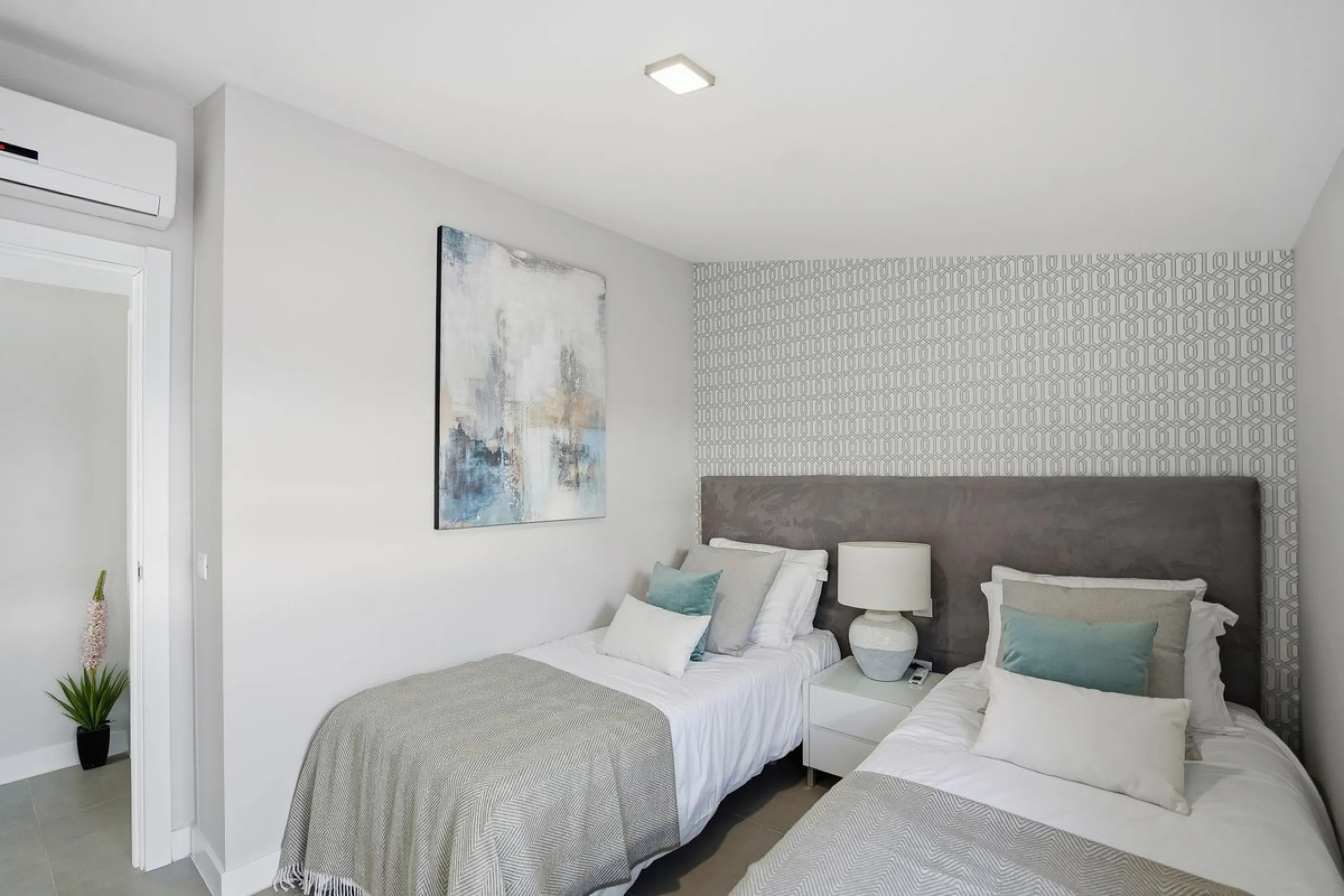 We are delighted to present for sale this stunning 3-bedroom, 2-bathroom duplex penthouse boasting spectacular panoramic views of the Mediterranean Sea.