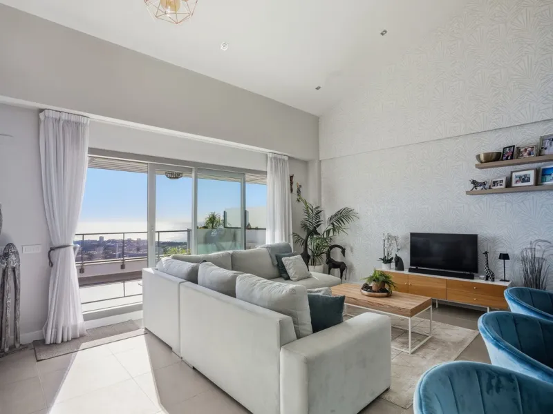 We are delighted to present for sale this stunning 3-bedroom, 2-bathroom duplex penthouse boasting spectacular panoramic views of the Mediterranean Sea.
