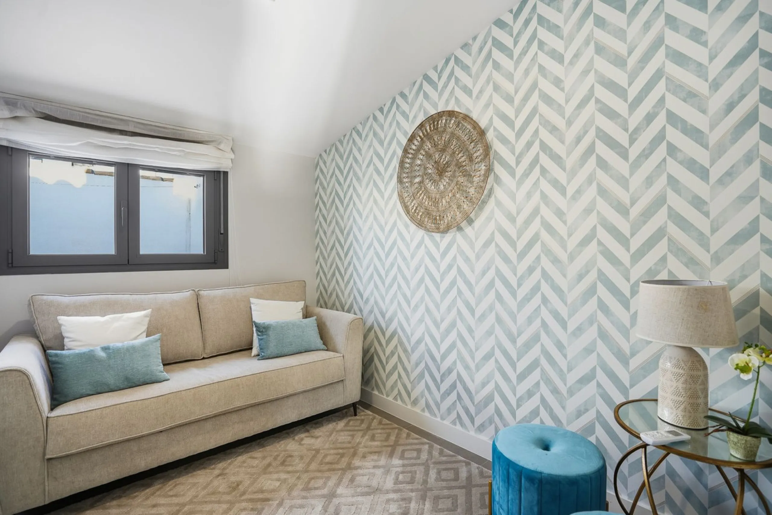 We are delighted to present for sale this stunning 3-bedroom, 2-bathroom duplex penthouse boasting spectacular panoramic views of the Mediterranean Sea.
