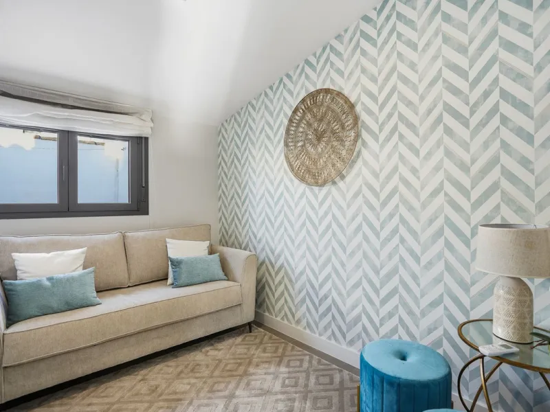 We are delighted to present for sale this stunning 3-bedroom, 2-bathroom duplex penthouse boasting spectacular panoramic views of the Mediterranean Sea.