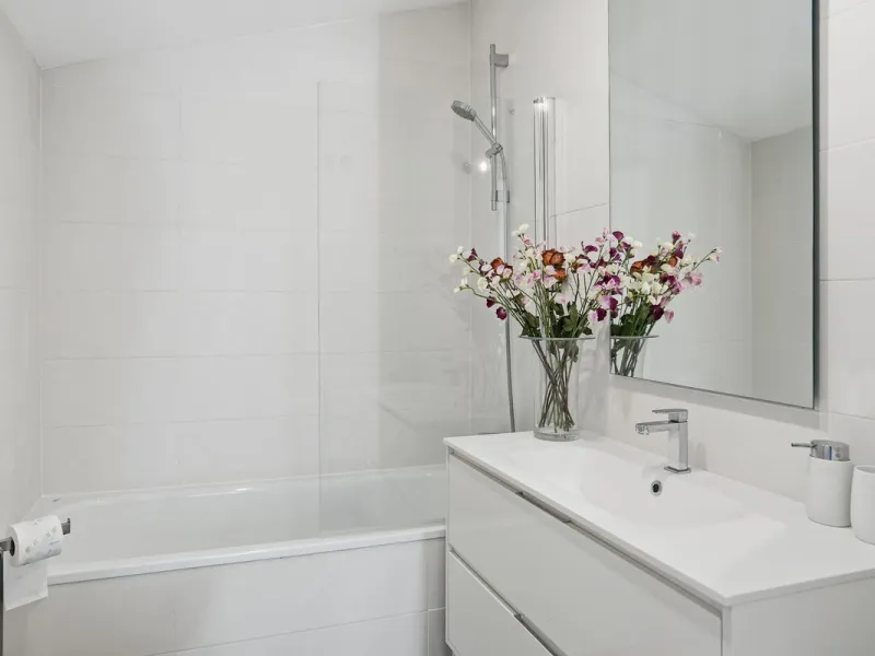 We are delighted to present for sale this stunning 3-bedroom, 2-bathroom duplex penthouse boasting spectacular panoramic views of the Mediterranean Sea.