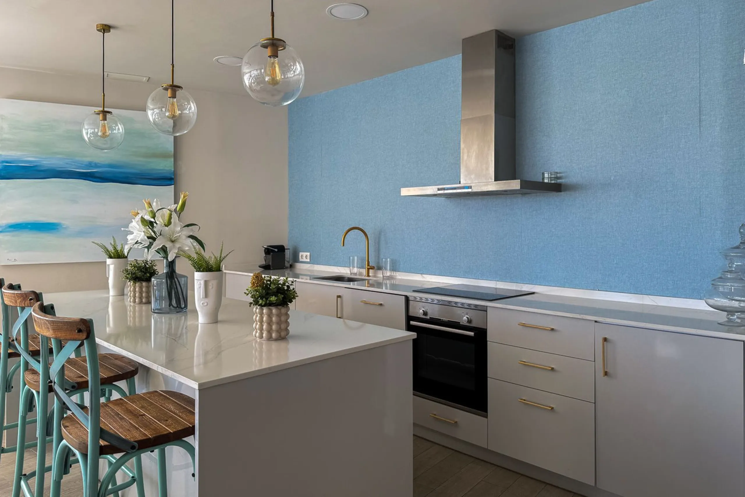 We are delighted to present for sale this stunning 3-bedroom, 2-bathroom duplex penthouse boasting spectacular panoramic views of the Mediterranean Sea.