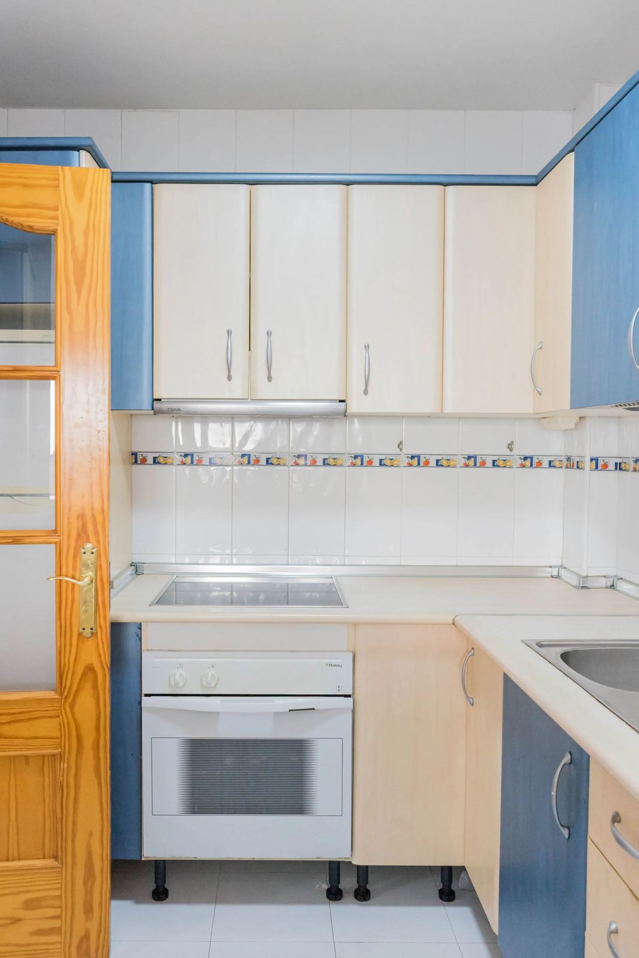 House - Detached Villa в продаже в Fuengirola, Málaga. В доме 3 спален и 3 ванных комнат. Площадь дома 99 м²