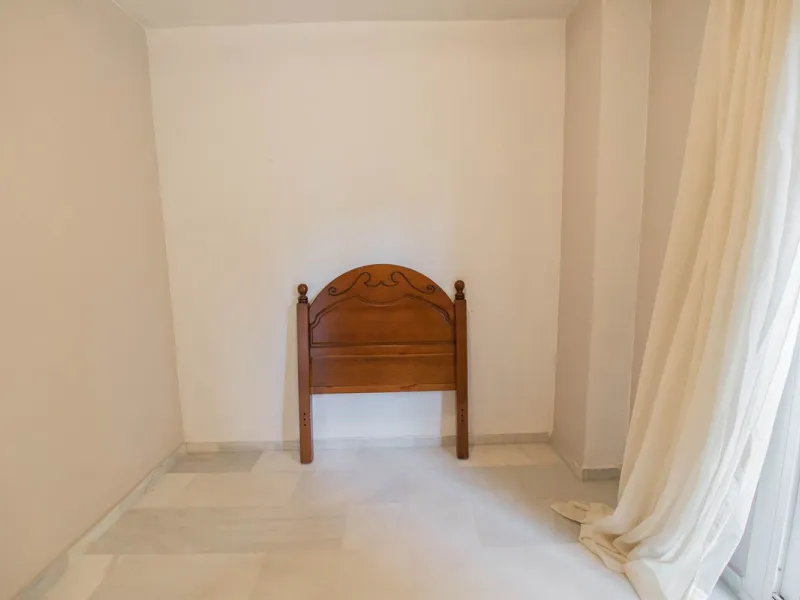 House - Detached Villa в продаже в Fuengirola, Málaga. В доме 3 спален и 3 ванных комнат. Площадь дома 99 м²