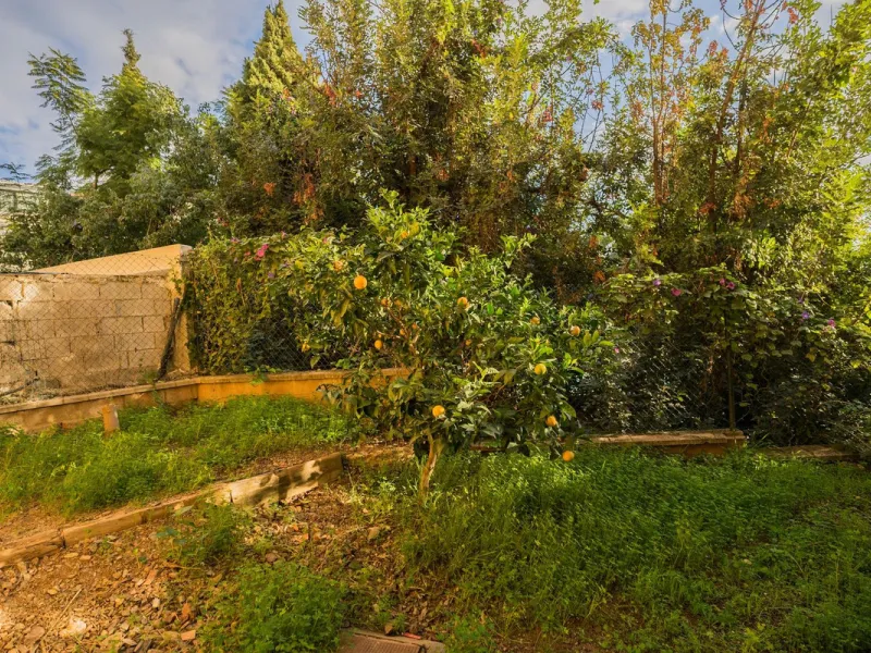 House - Detached Villa в продаже в Fuengirola, Málaga. В доме 3 спален и 3 ванных комнат. Площадь дома 99 м²