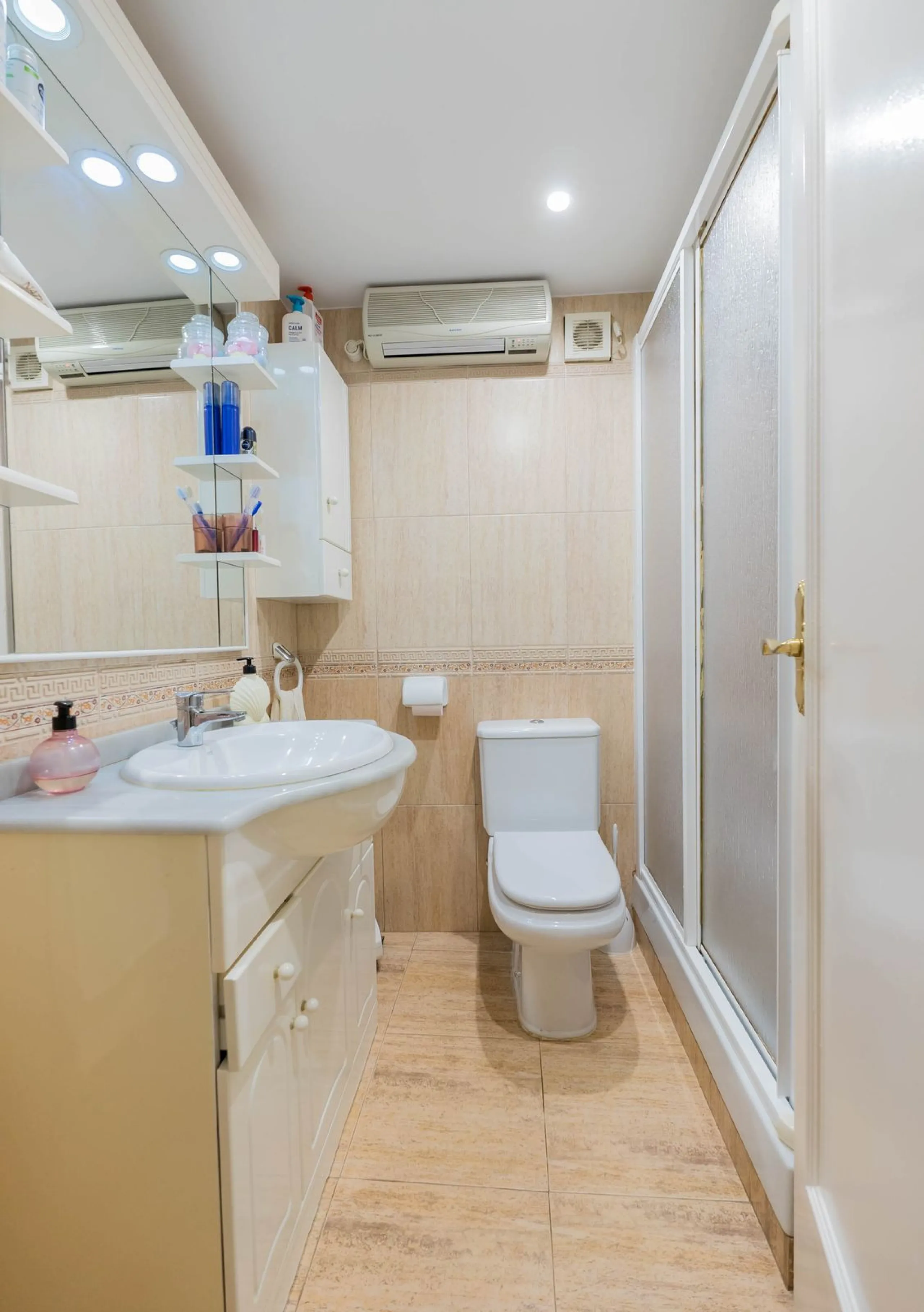 Apartment - Middle Floor Apartment в продаже в Fuengirola, Málaga. В доме 3 спален и 2 ванных комнат. Площадь дома 92 м²