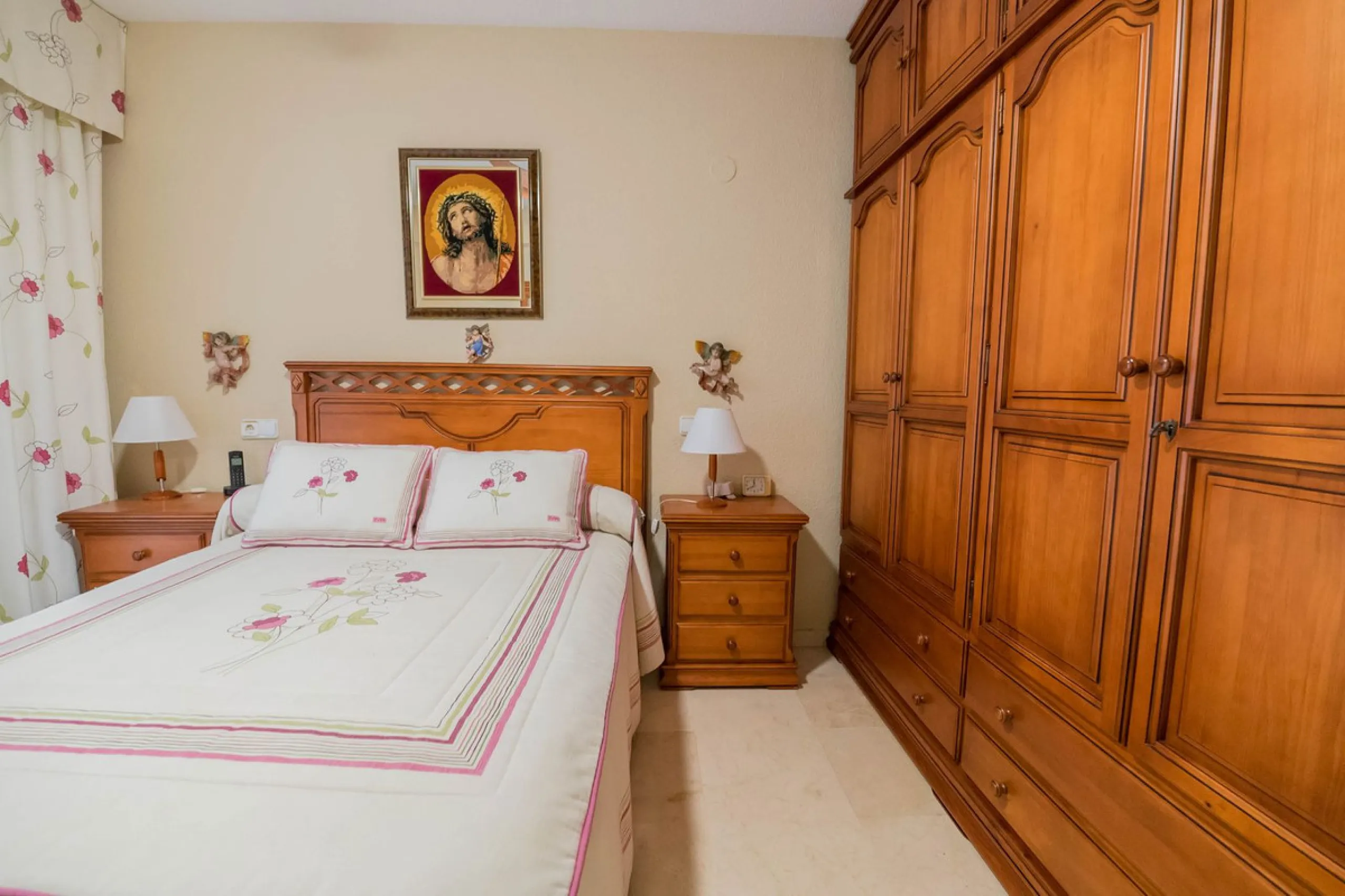 Apartment - Middle Floor Apartment в продаже в Fuengirola, Málaga. В доме 3 спален и 2 ванных комнат. Площадь дома 92 м²