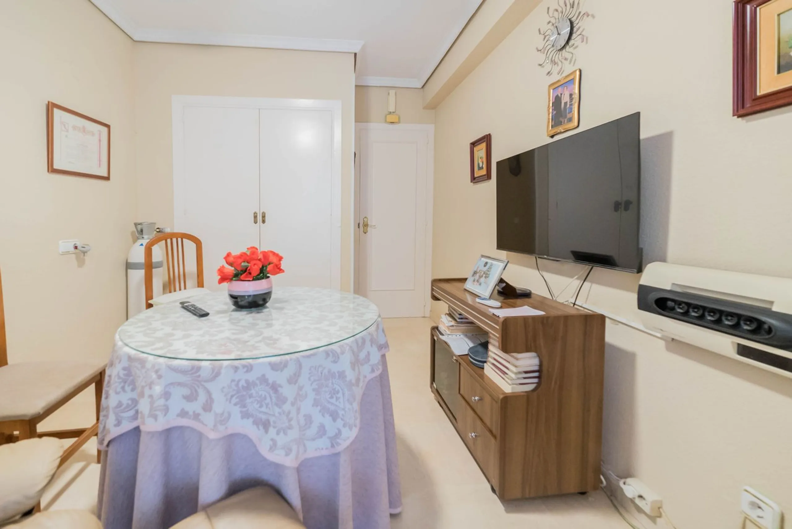 Apartment - Middle Floor Apartment в продаже в Fuengirola, Málaga. В доме 3 спален и 2 ванных комнат. Площадь дома 92 м²