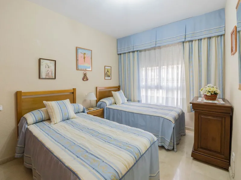 Apartment - Middle Floor Apartment в продаже в Fuengirola, Málaga. В доме 3 спален и 2 ванных комнат. Площадь дома 92 м²