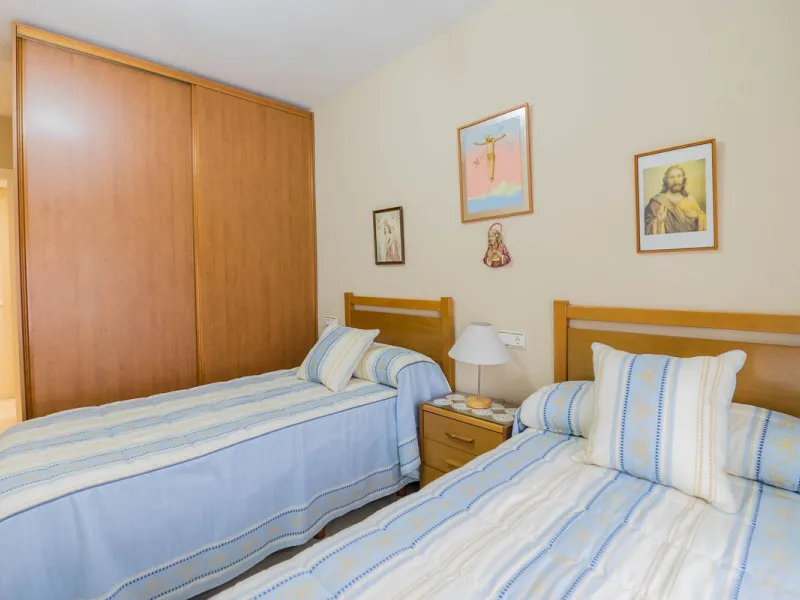 Apartment - Middle Floor Apartment в продаже в Fuengirola, Málaga. В доме 3 спален и 2 ванных комнат. Площадь дома 92 м²