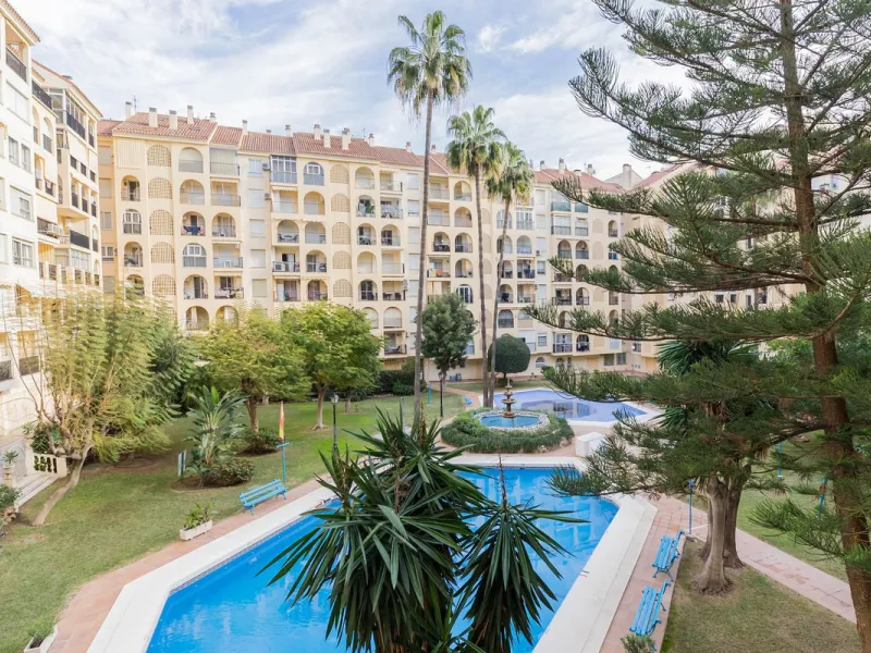 Apartment - Middle Floor Apartment в продаже в Fuengirola, Málaga. В доме 3 спален и 2 ванных комнат. Площадь дома 92 м²