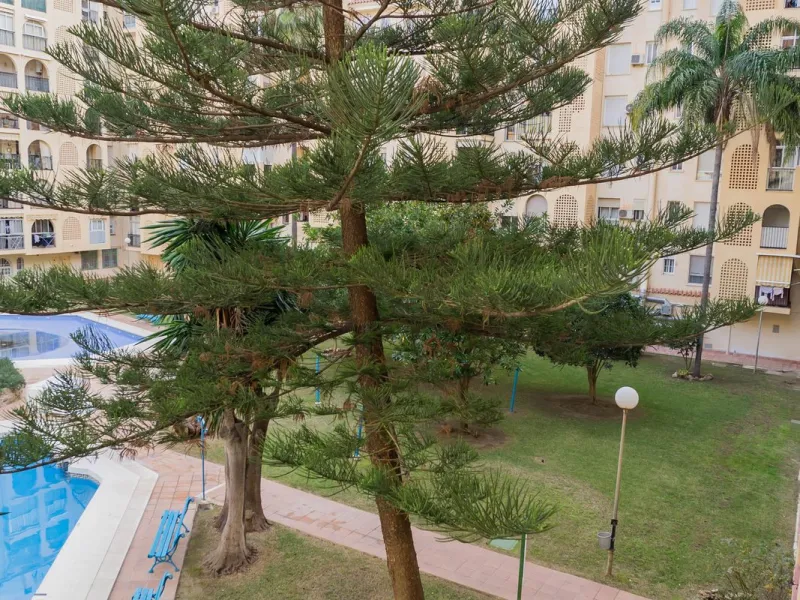 Apartment - Middle Floor Apartment в продаже в Fuengirola, Málaga. В доме 3 спален и 2 ванных комнат. Площадь дома 92 м²
