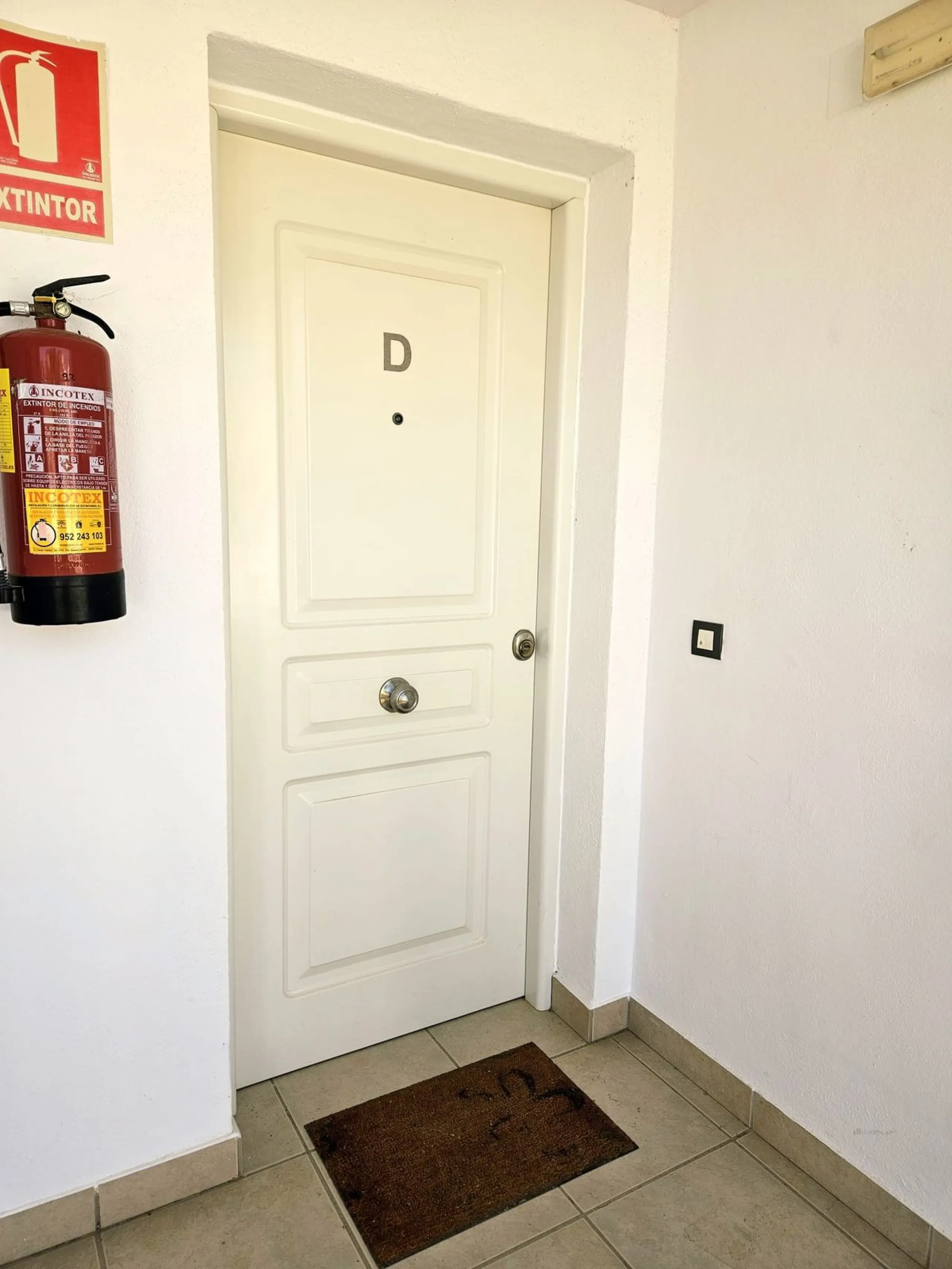 Beautiful Duplex Apartment in Excellent Condition – Fully Furnished, with Terrace and Parking