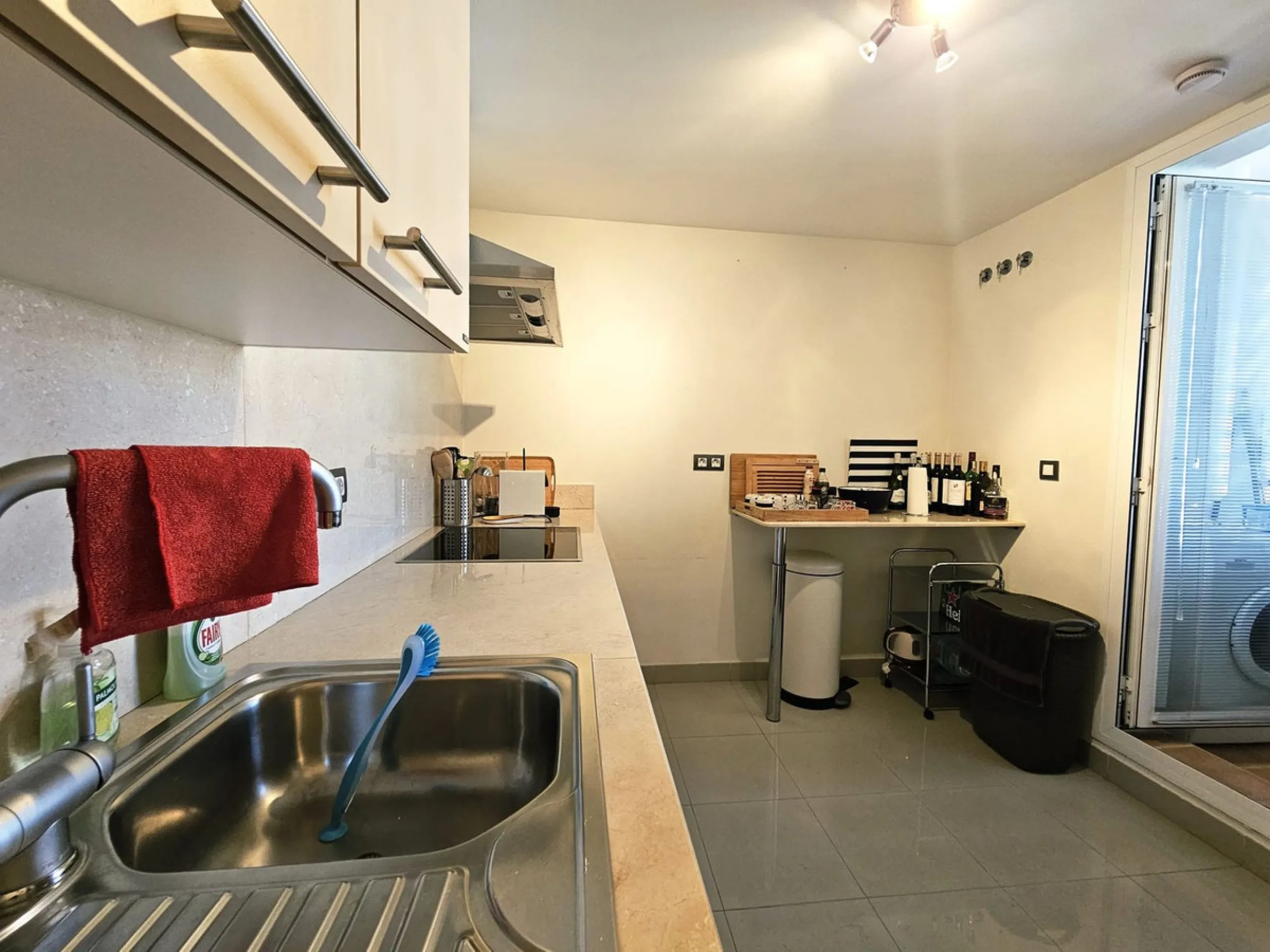 Beautiful Duplex Apartment in Excellent Condition – Fully Furnished, with Terrace and Parking