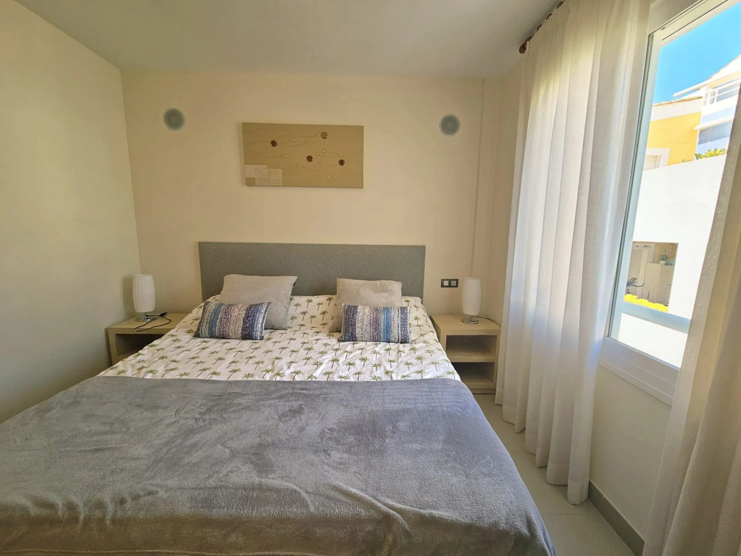 Beautiful Duplex Apartment in Excellent Condition – Fully Furnished, with Terrace and Parking