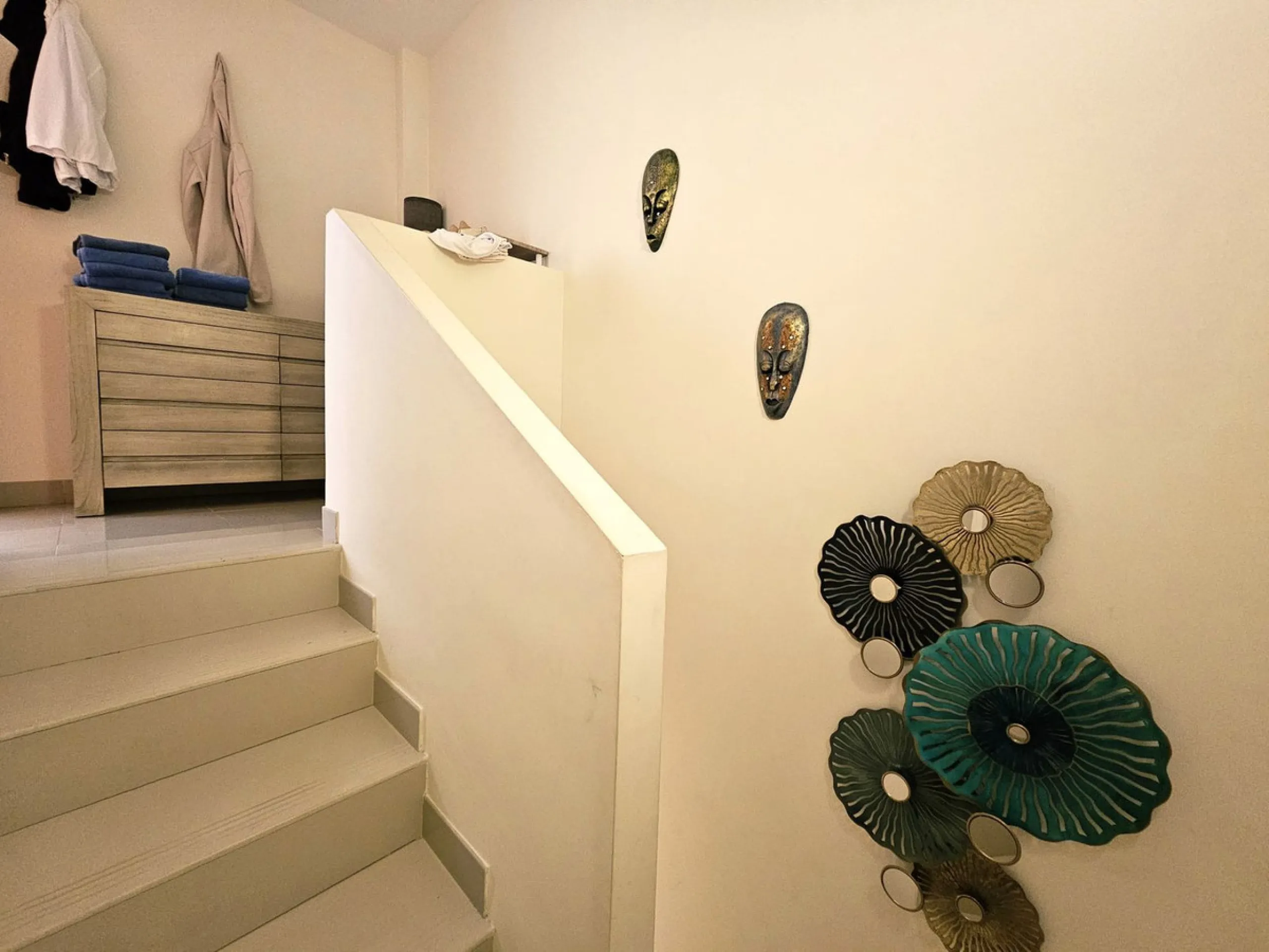 Beautiful Duplex Apartment in Excellent Condition – Fully Furnished, with Terrace and Parking